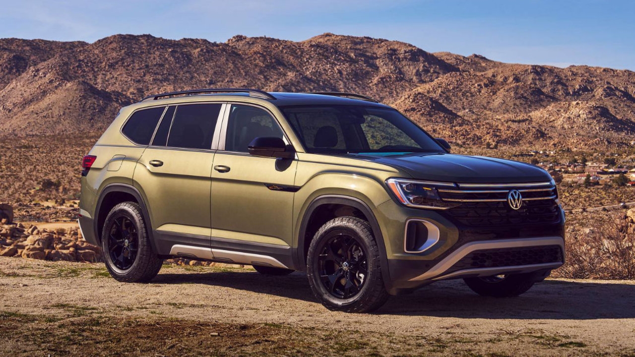 vue latérale avant d'une VW Atlas 2025
